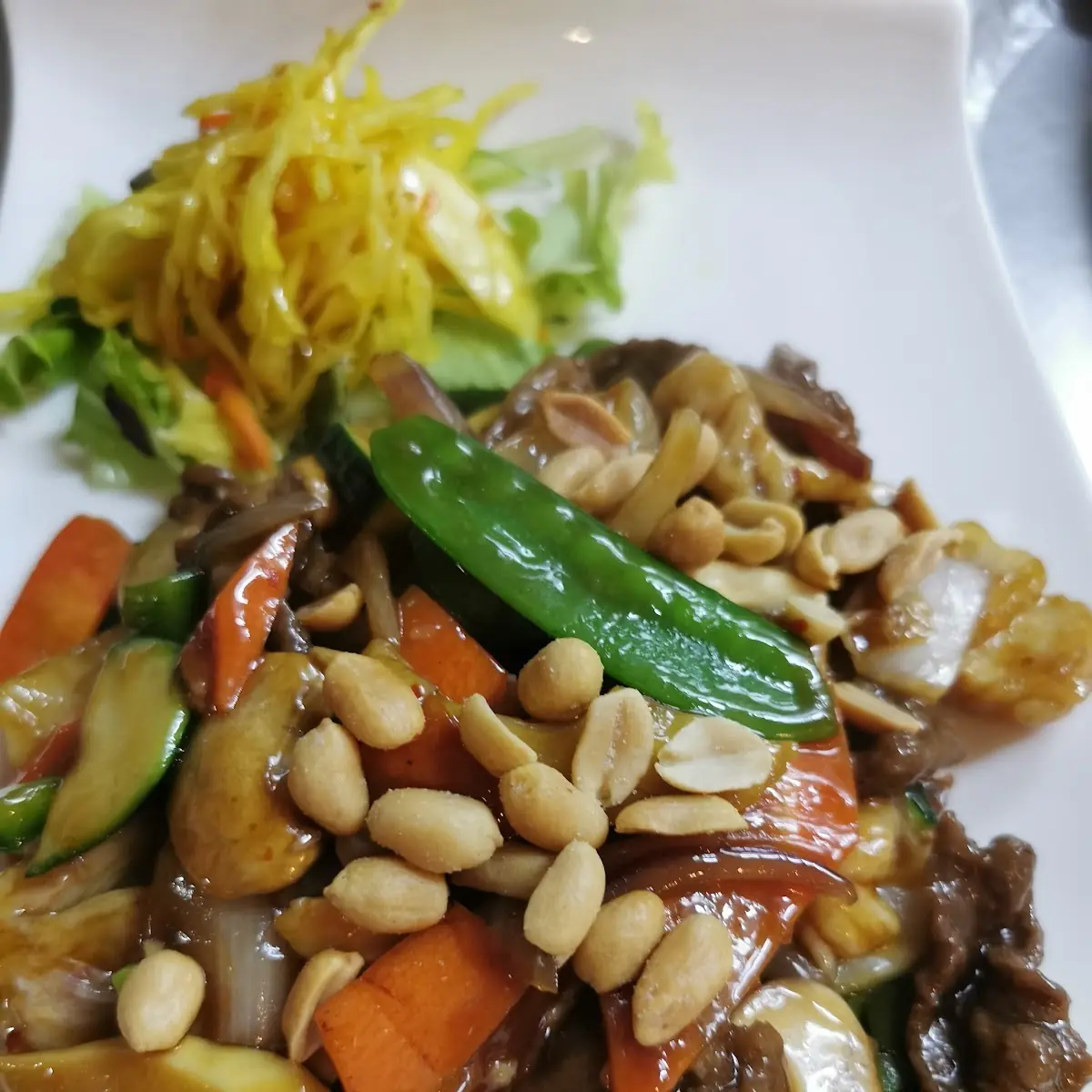 Acht Schätze Mit Hühnerfleisch & Rindfleisch