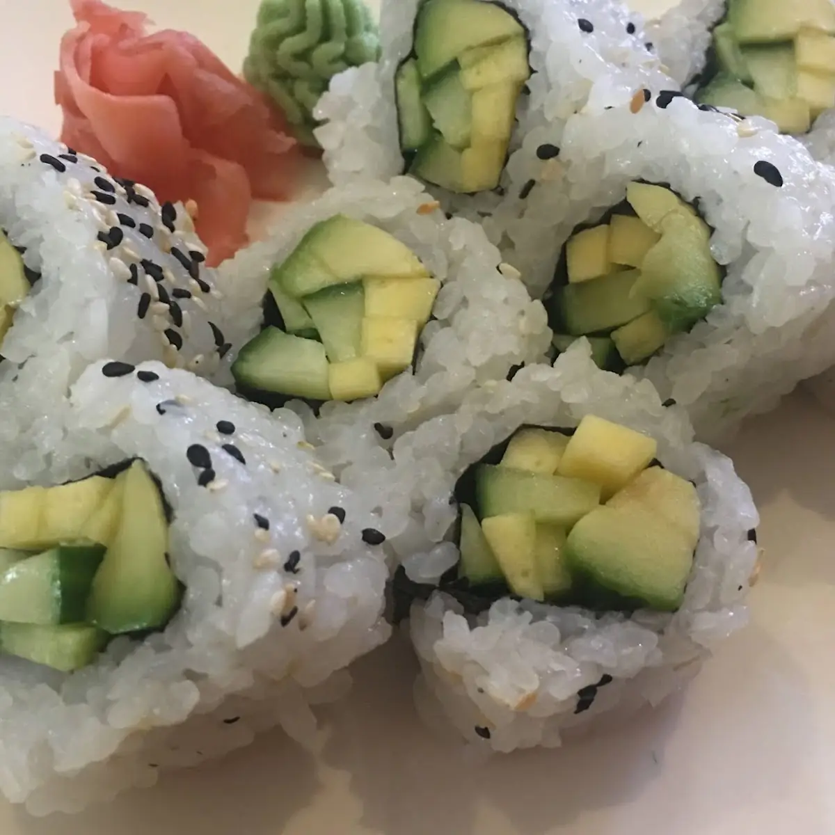 Schicken Avocado Maki
