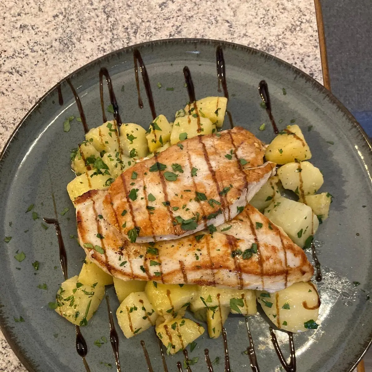Gegrillte Calamari Mit Petersilienkartoffel