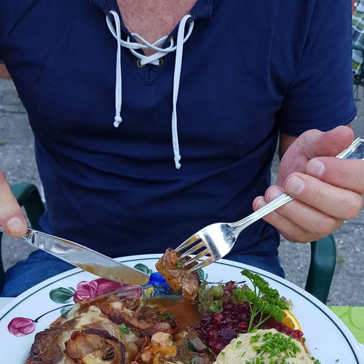 Rinderschnitzel Mit Eierschwammeln