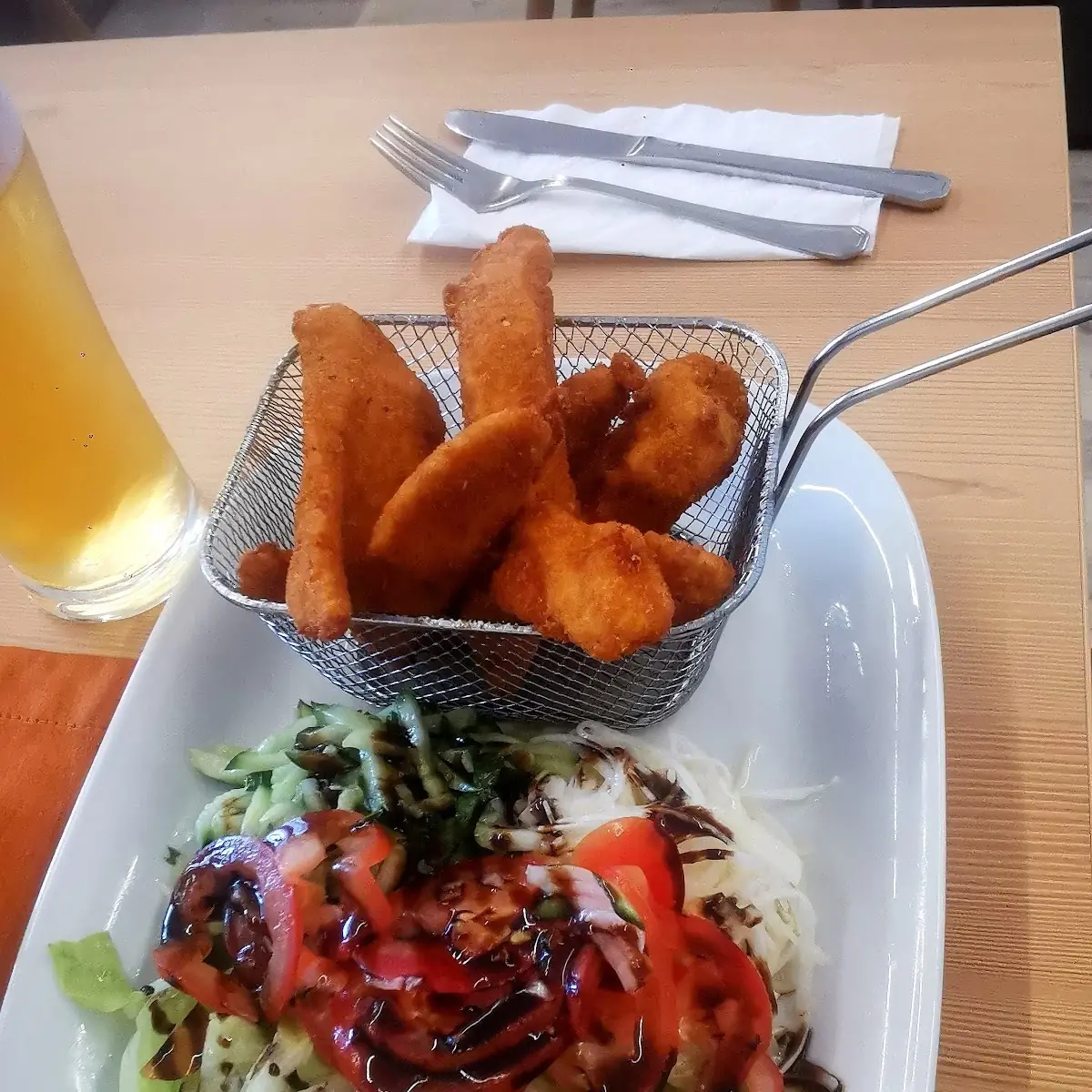 Putenstreifen Auf Blattsalat