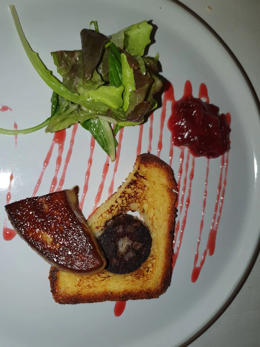 Gänseleber Und Brioche Mit Blunzenkern