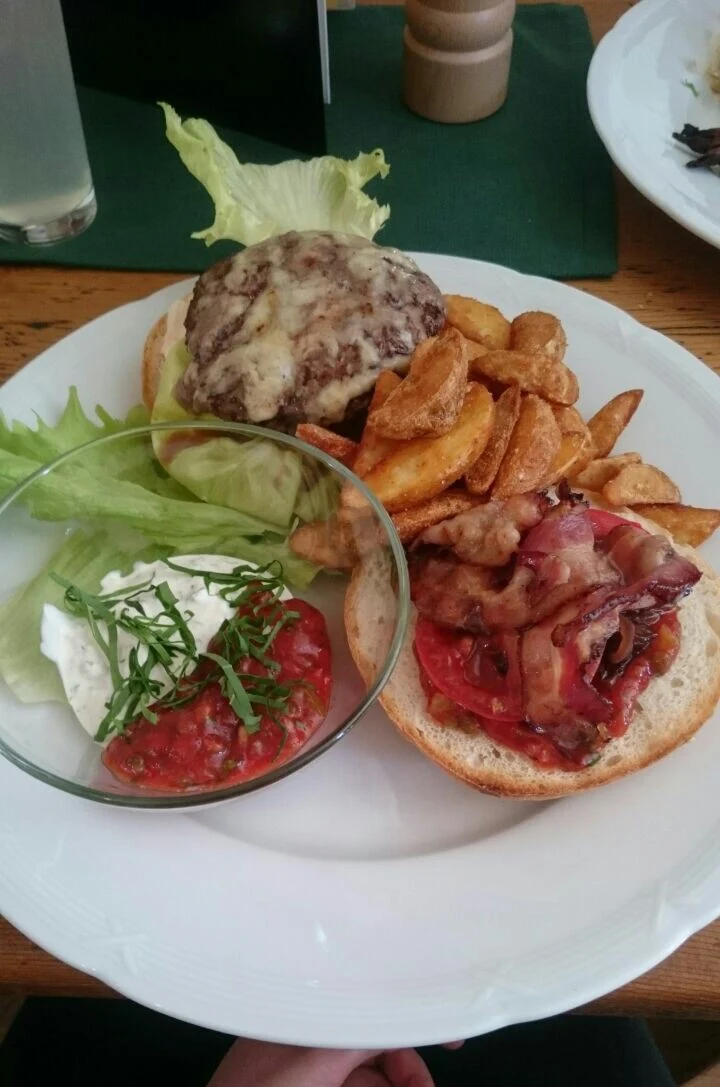 Burger Mit Wedges