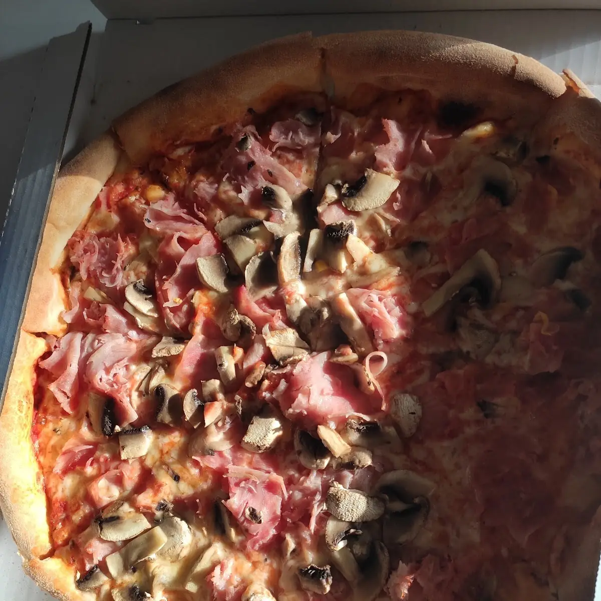 Pizza Fiorentina