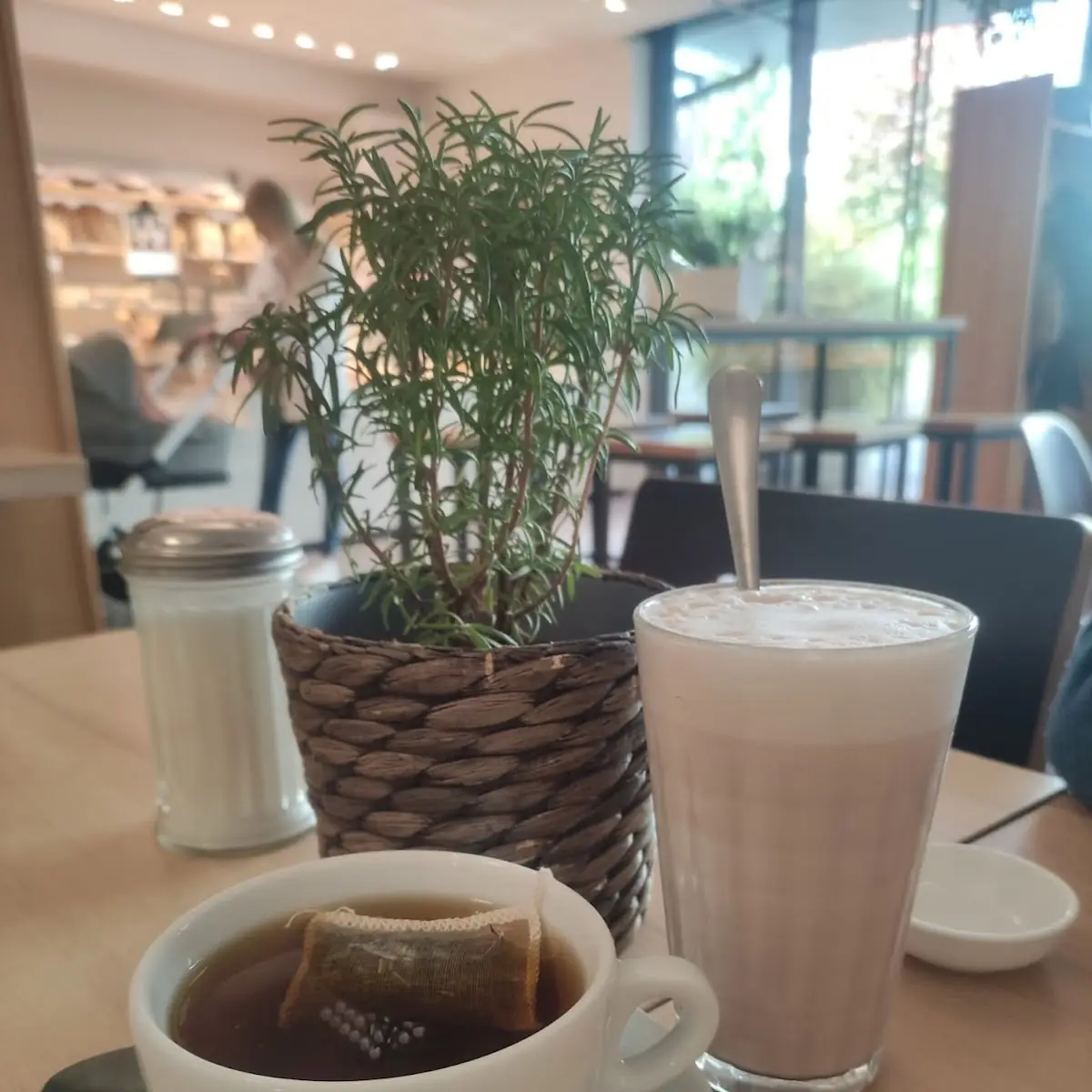 Pfefferminztee Und Chai Latte