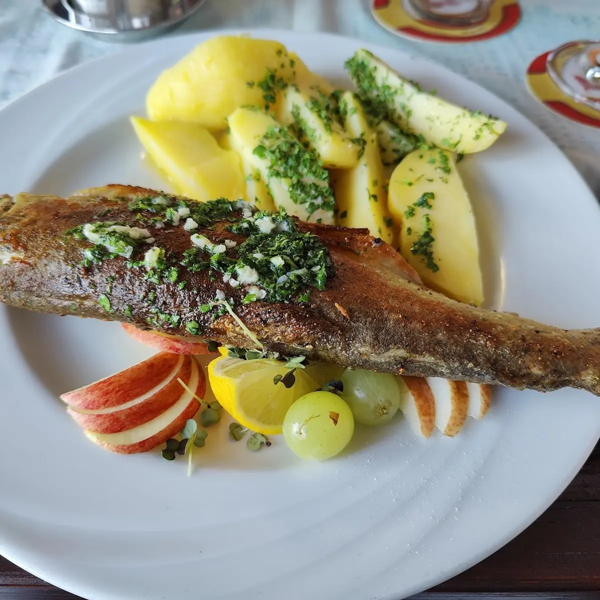 Forelle Mit Salzkartoffeln