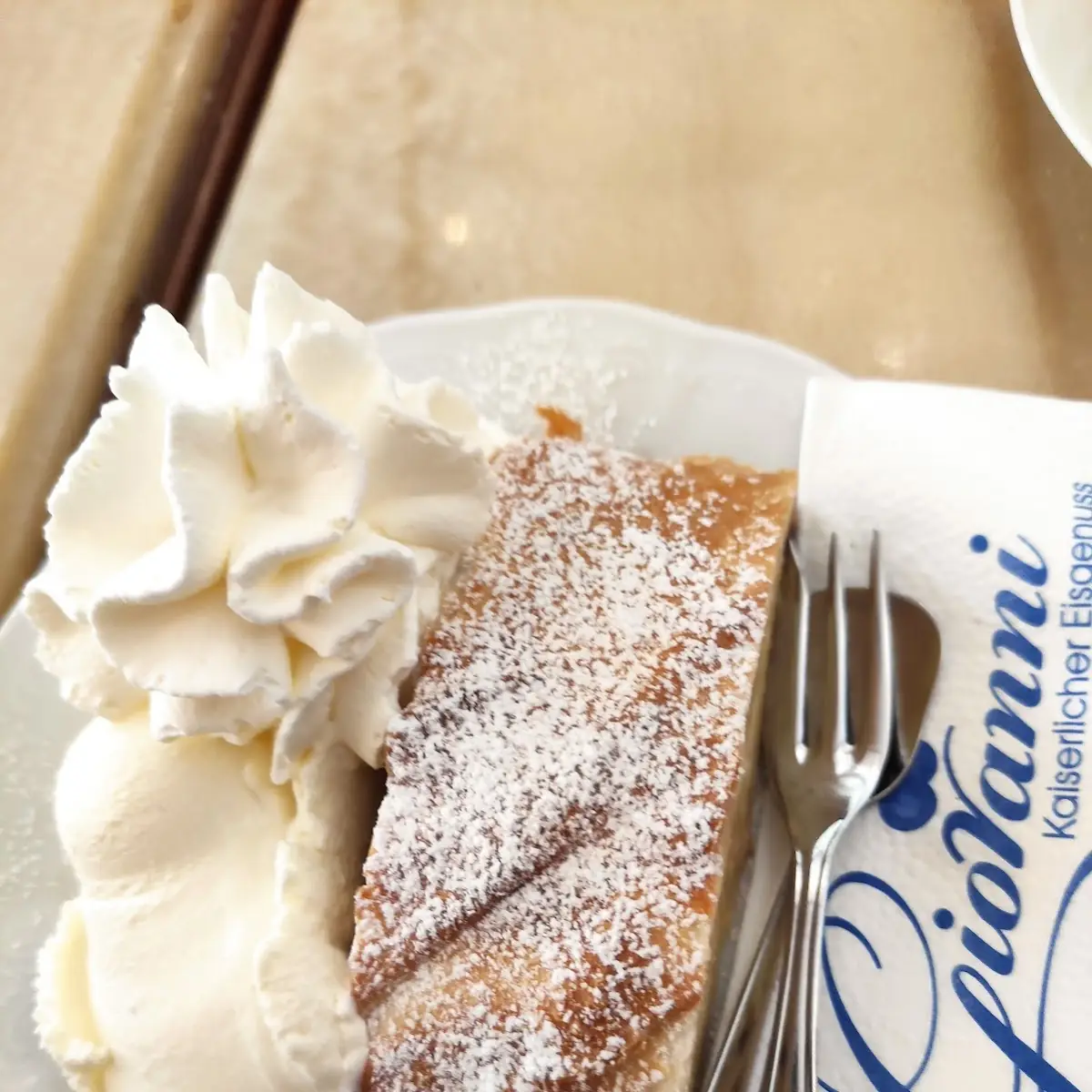Strudel Mit Eis