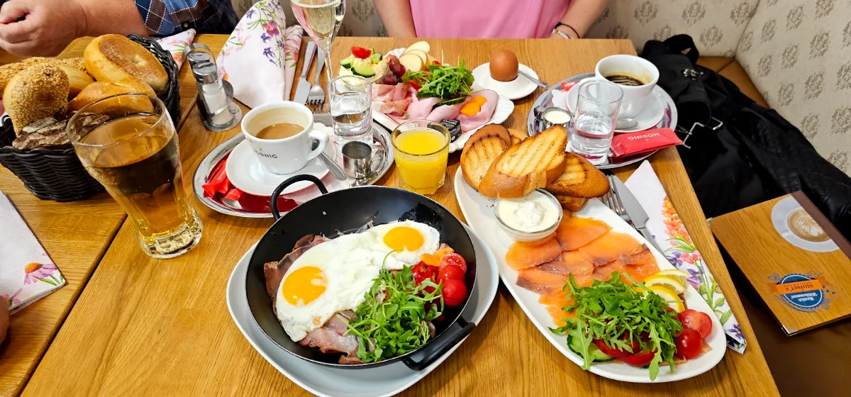Früstück