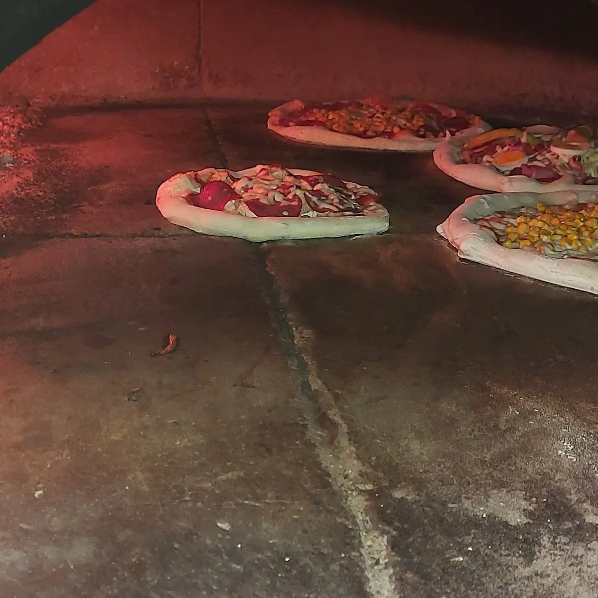 4 Pizzas