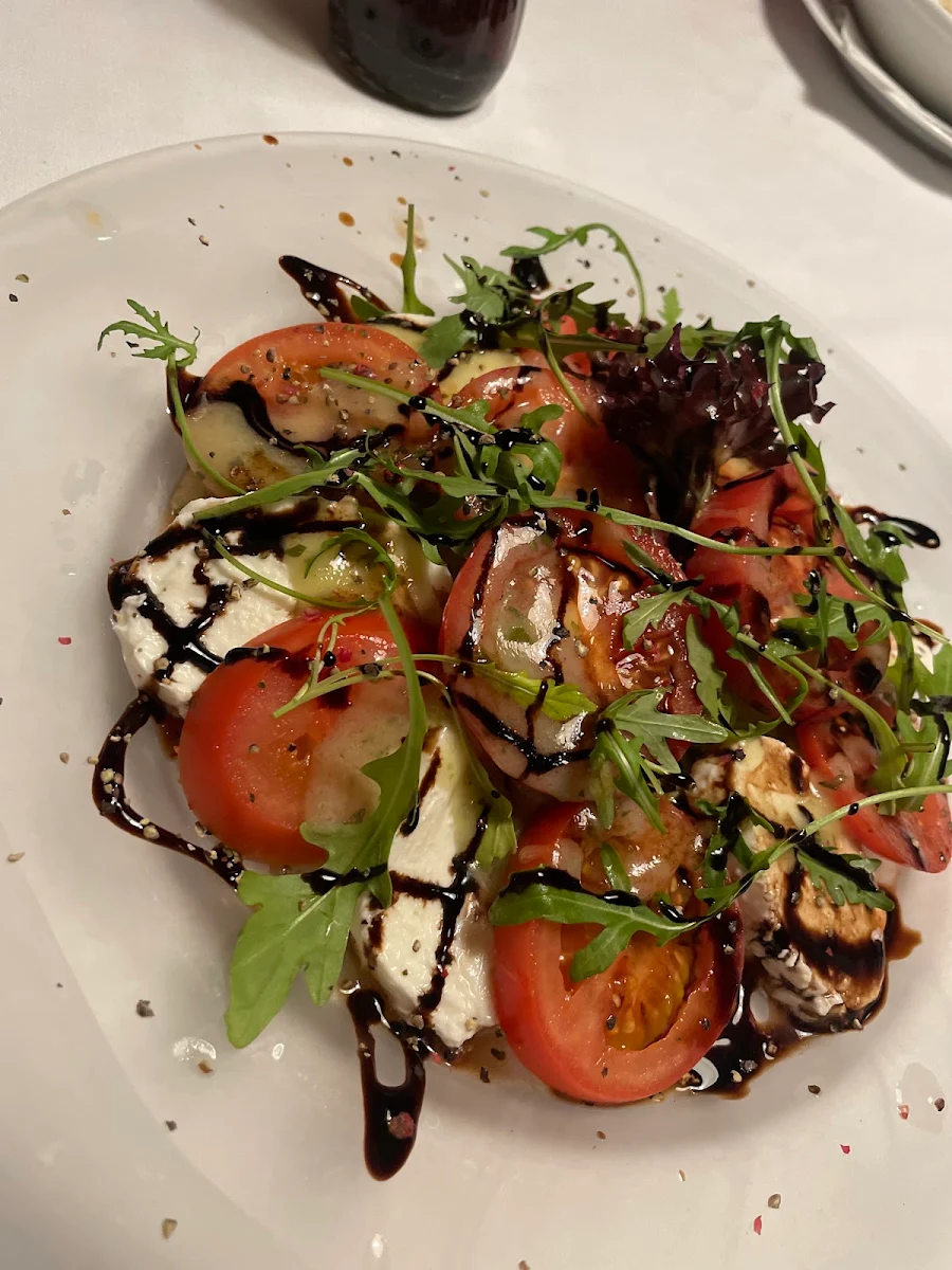 Tomate Mozarella Salat