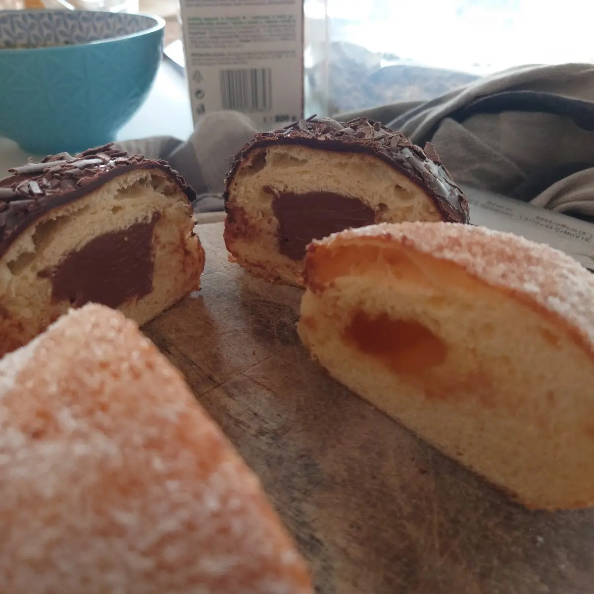 Krapfen Schoko Und Erdbeer