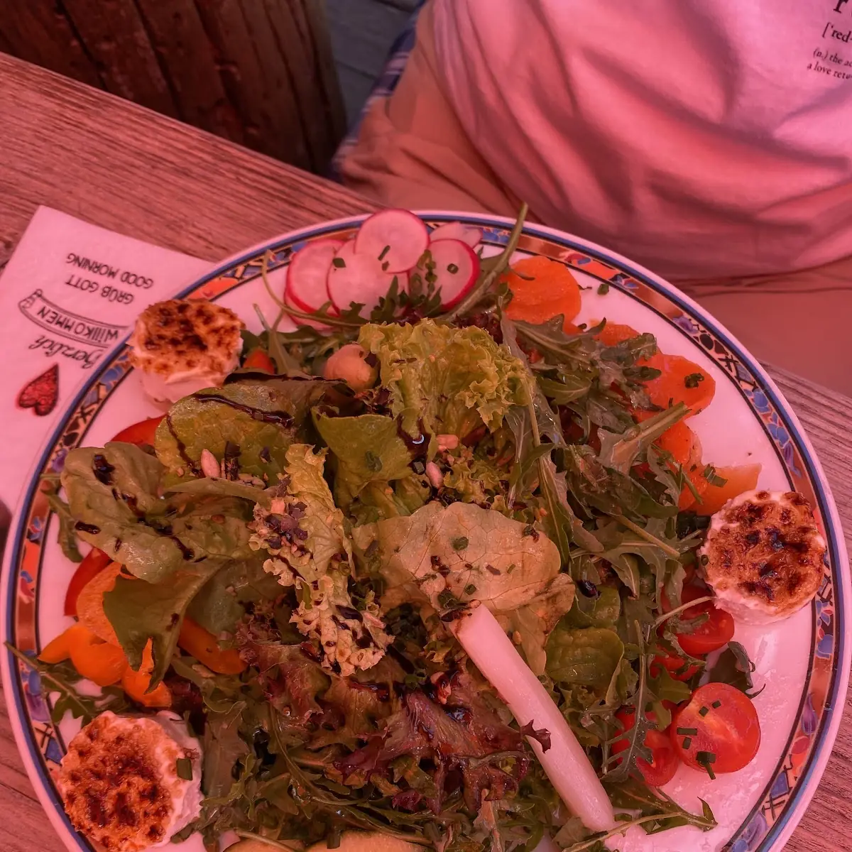 Salat Mit Gratinierten Ziegenkäse