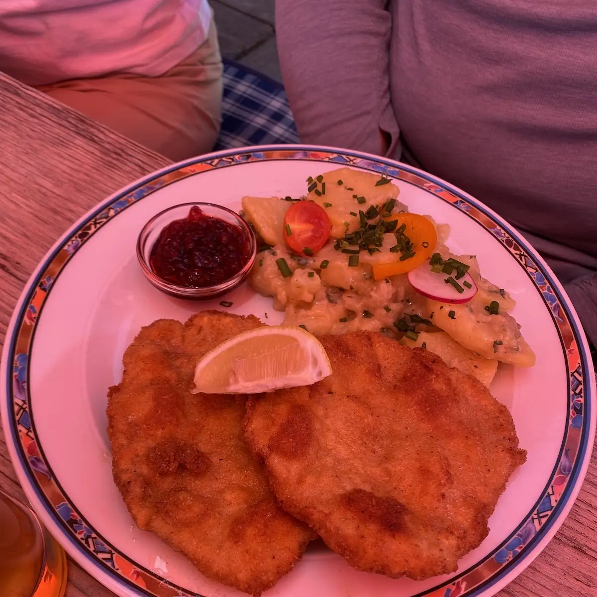 Schnitzel Wiener Art Aus Der Pfanne