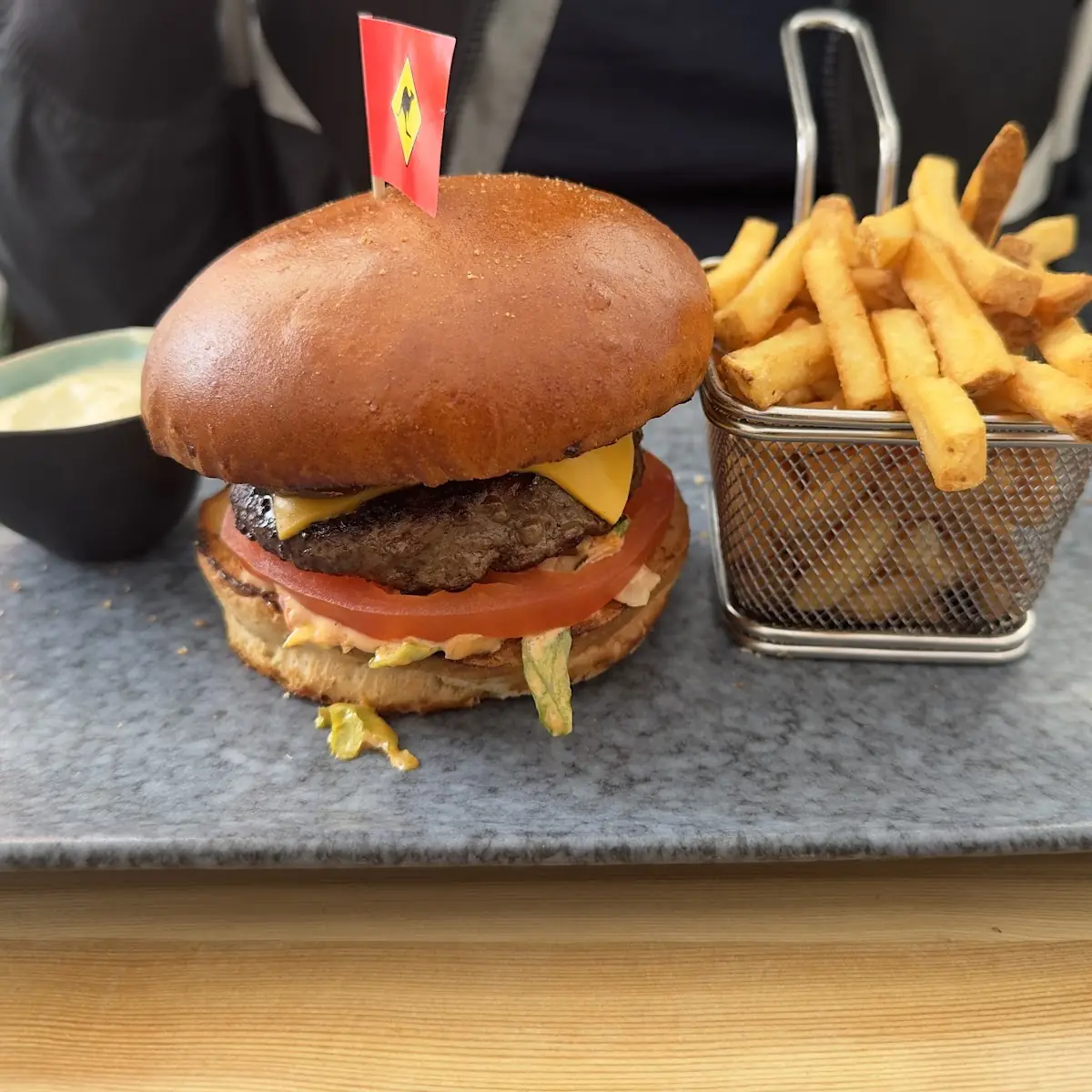 Kangaroo Burger, Crossfield's Australian Pub