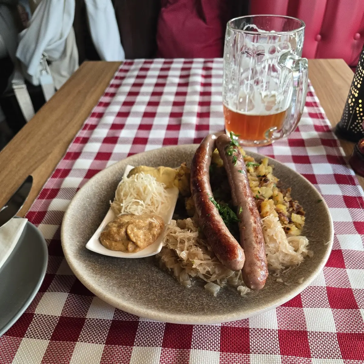 Grilled Sausage With Sauerkraut