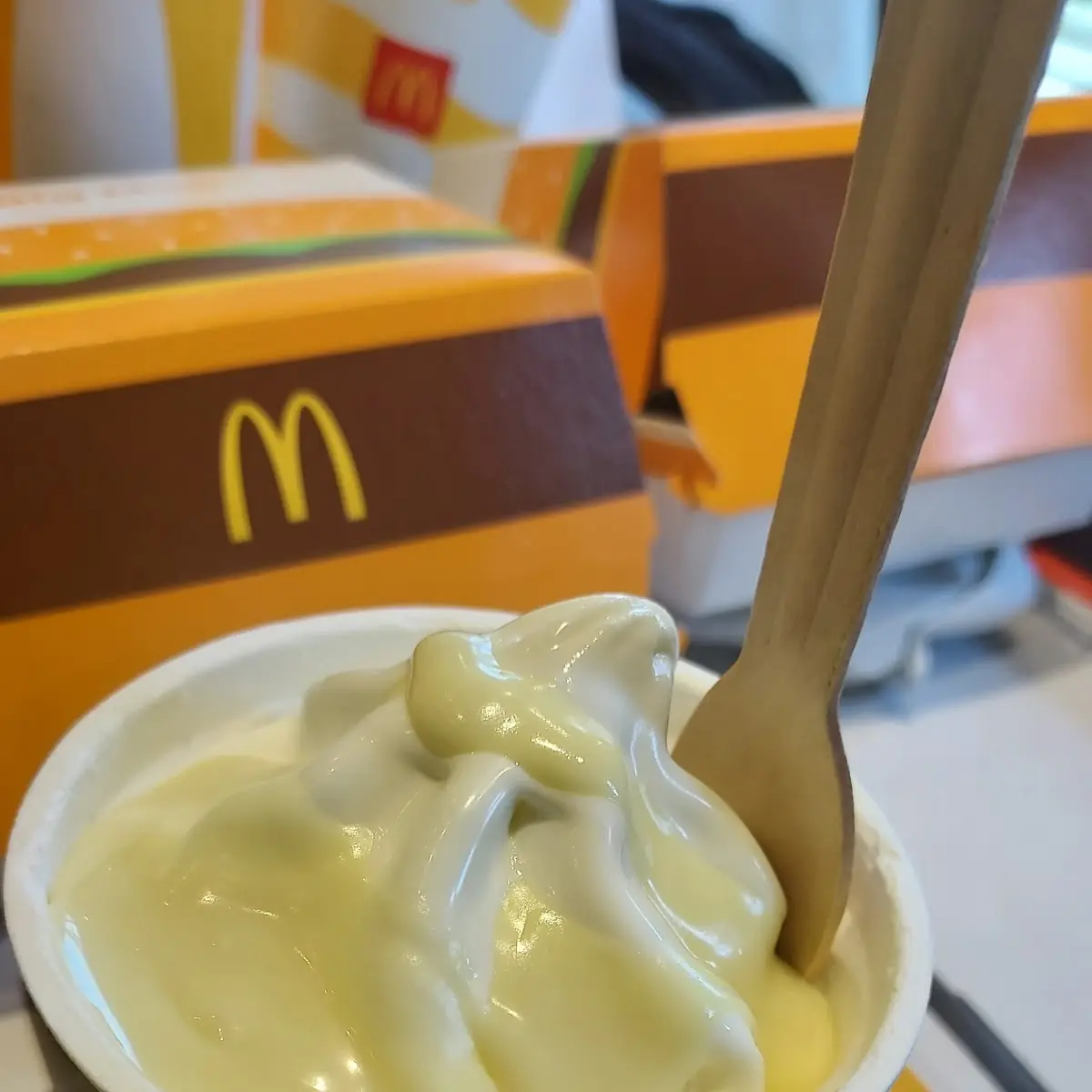 Gelato Al Cioccolato Bianco