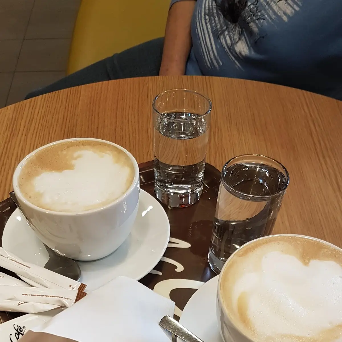 Melange Und Croissant
