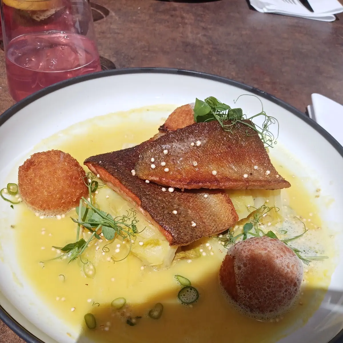Lachs Mit Venchel Und Zitronensauce