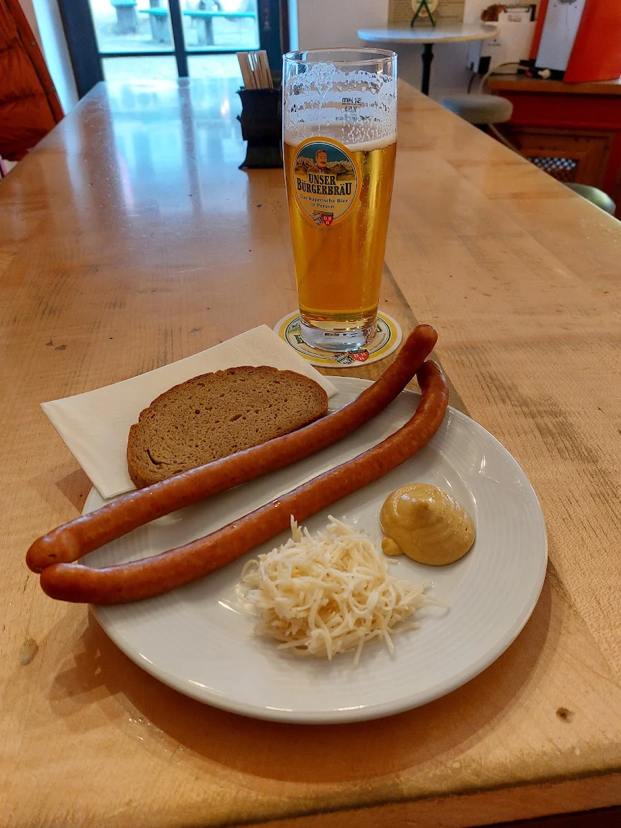 St Johanner Wüstl Mit Brot Kren Und Senf