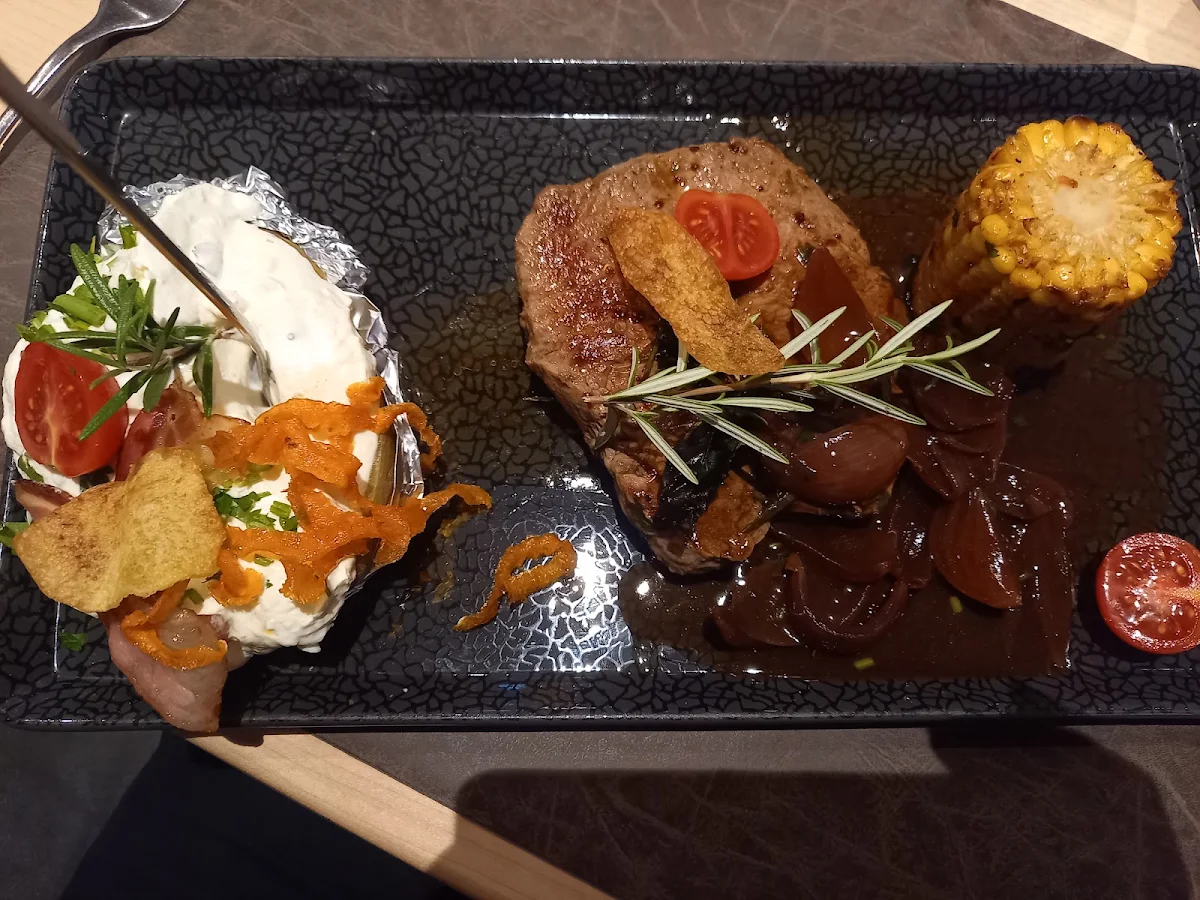 Farmer Steak Mit Folienkartoffel