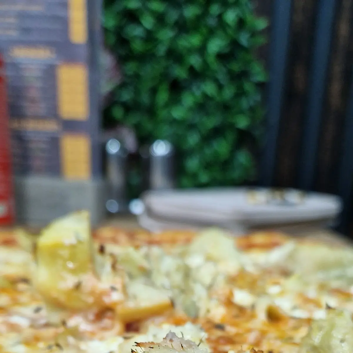 Artichoke Pizza