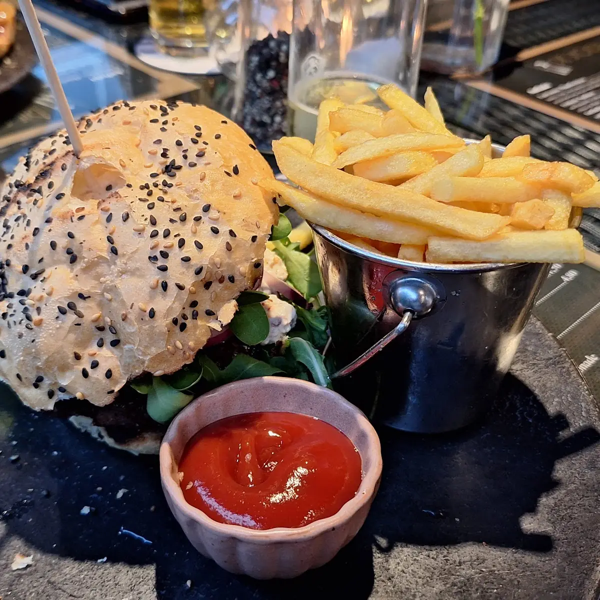 Bacon Chutney Burger Menü