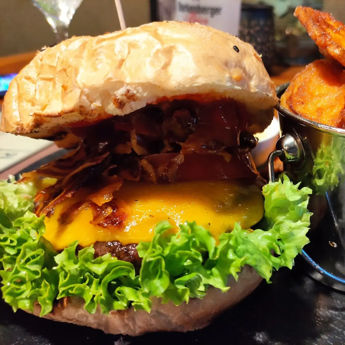 Chili Burger