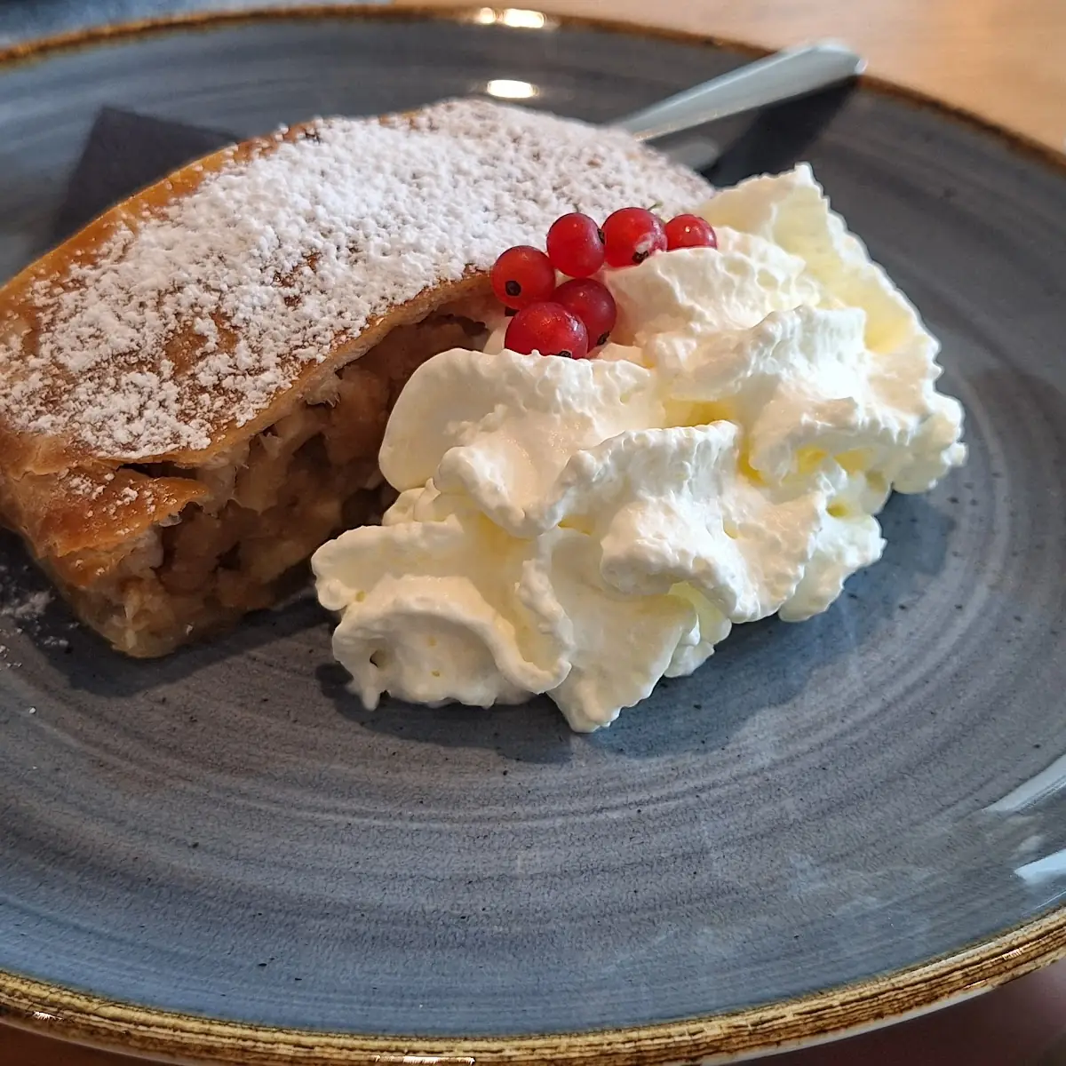Apfelstrudel Mit Zahne
