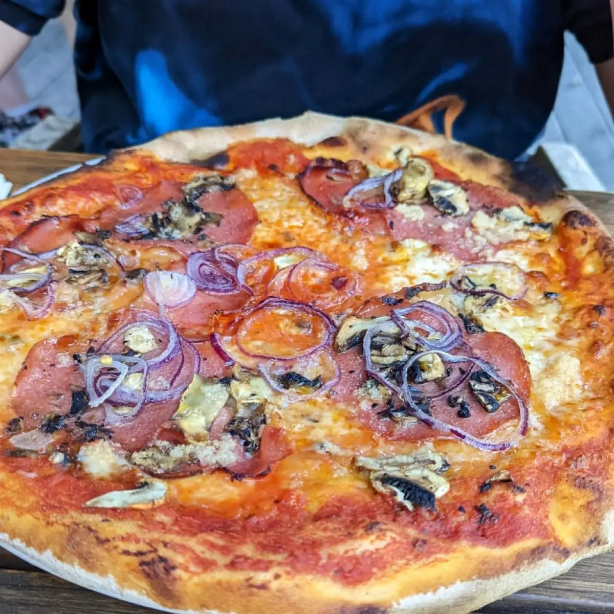 Pizza Hüttengaudi
