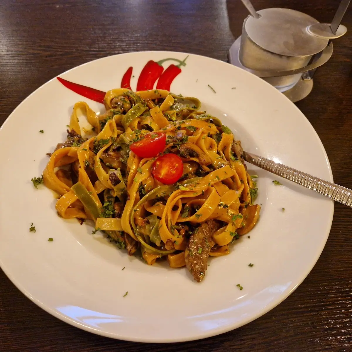 Tagliatelle Mit Rindstreifen