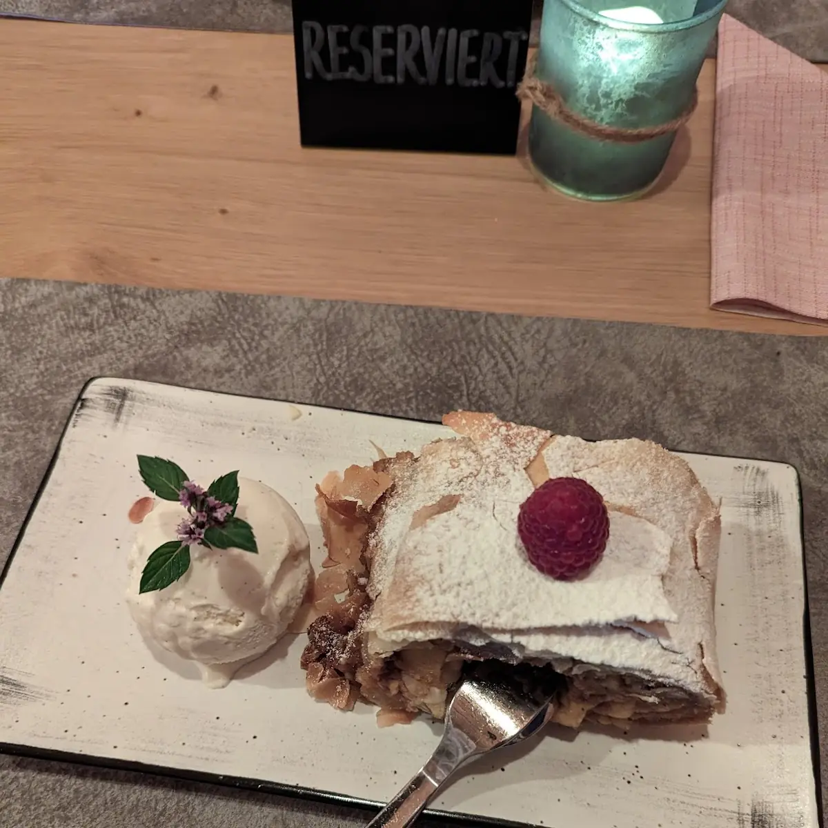 Apfelstrudel