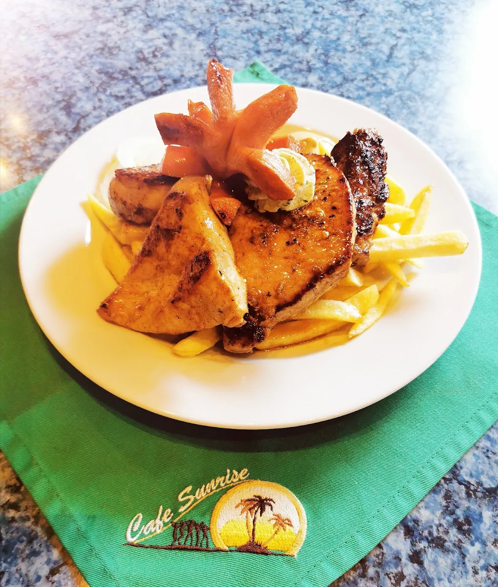 Grillteller Mit Pommes