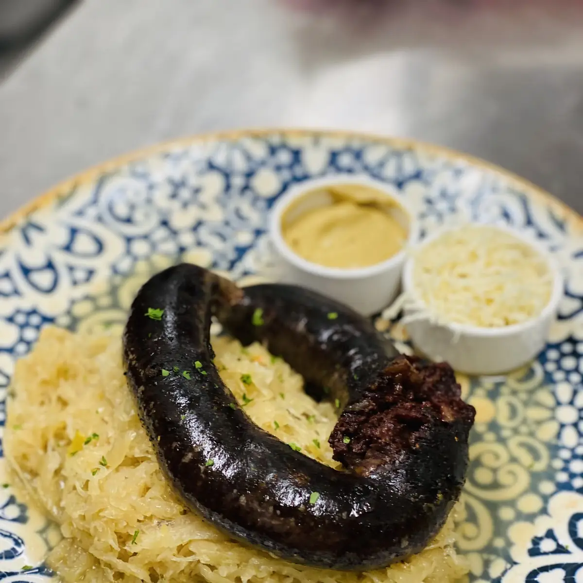 Blunze Mit Sauerkraut