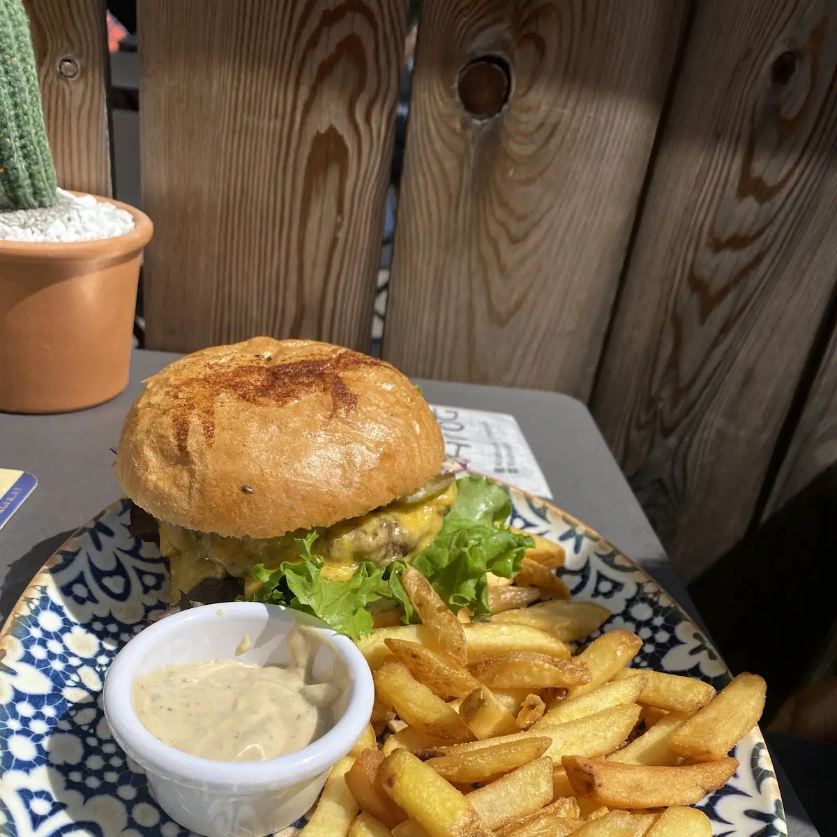 Burger Mit Pommes