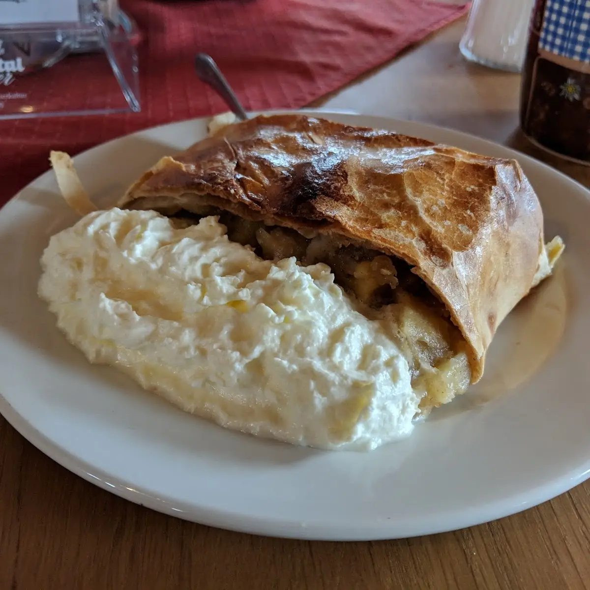 Apfelstrudel