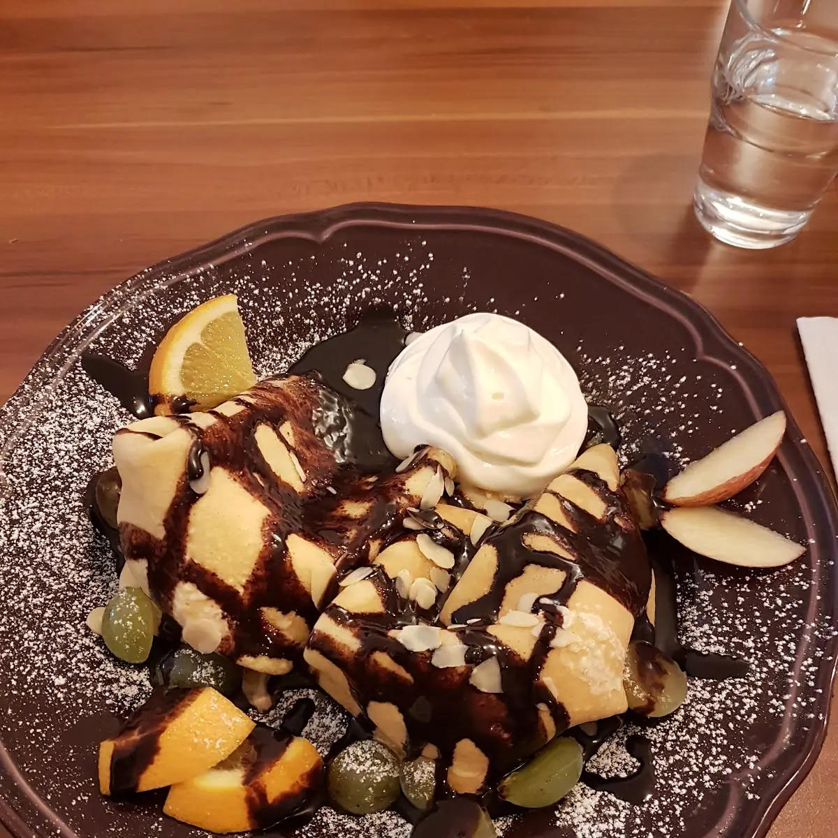 Palatschinken Mit Eis