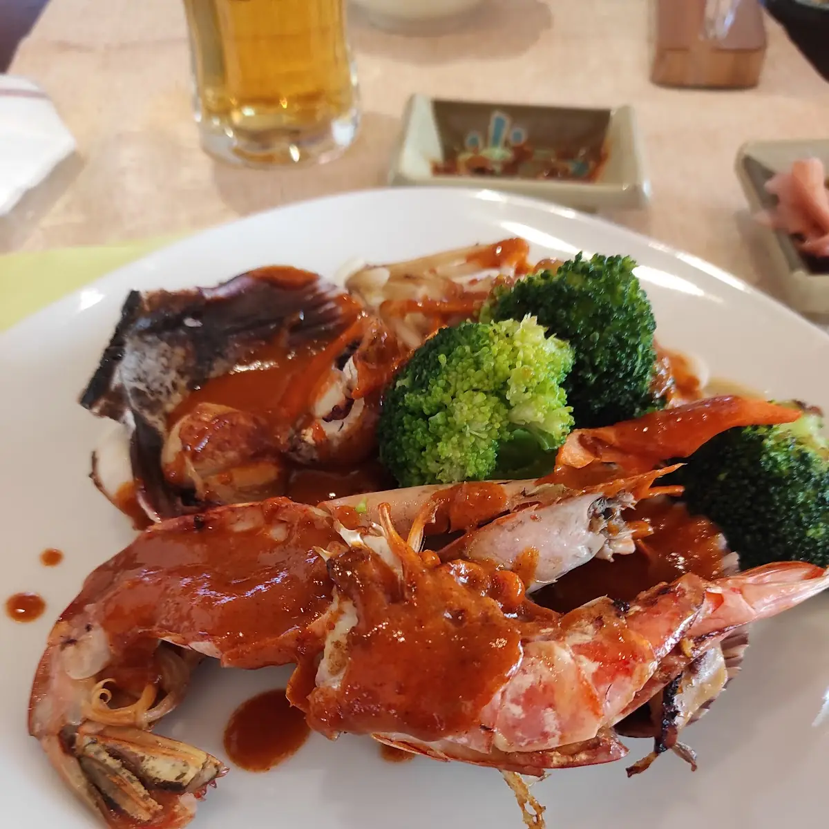 Gegrillte Tiger Prawn Jakobsmuscheln Und Oktopus