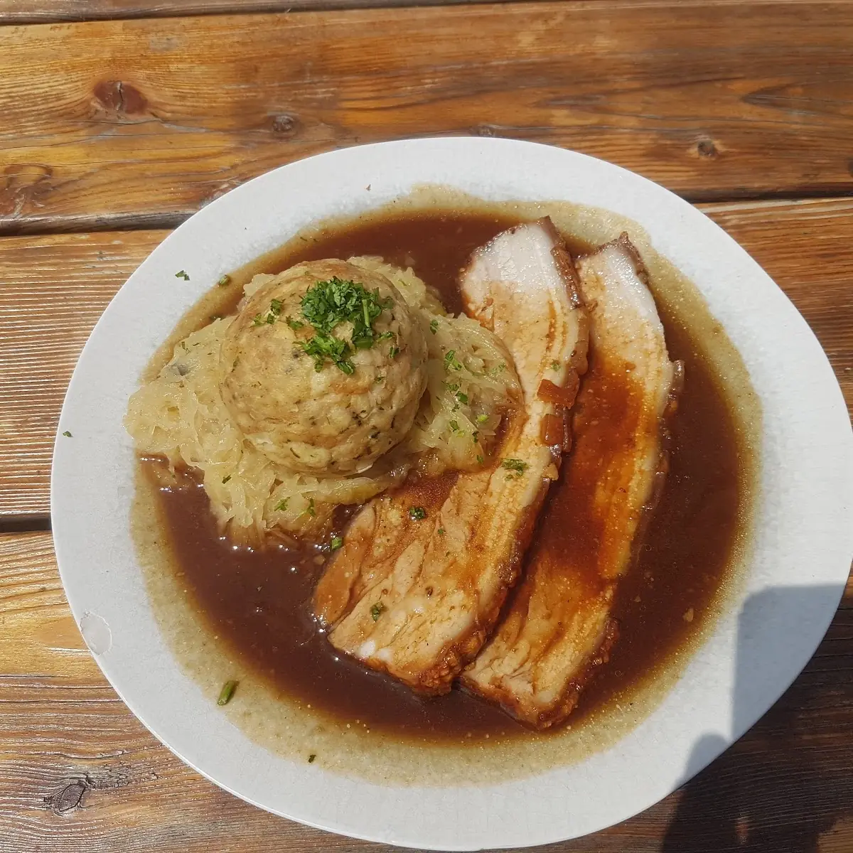 Brüstl Bratl Mit Knödel Und Kraut