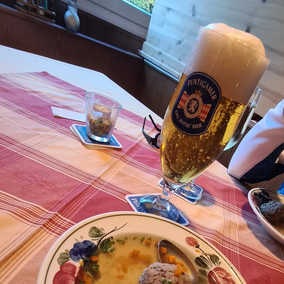 Leberknödelsuppe