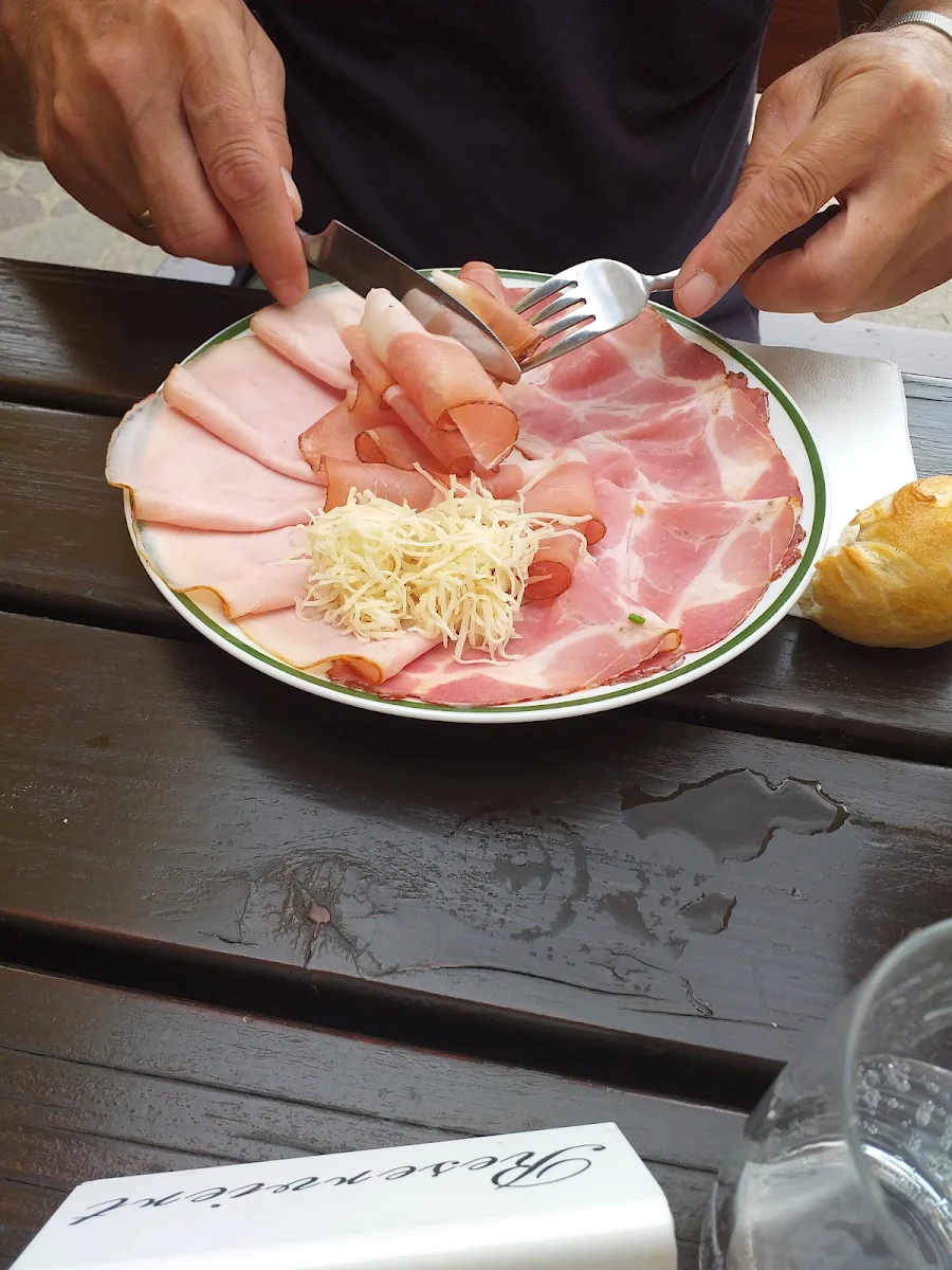 Speck- Und Kümmelbraten