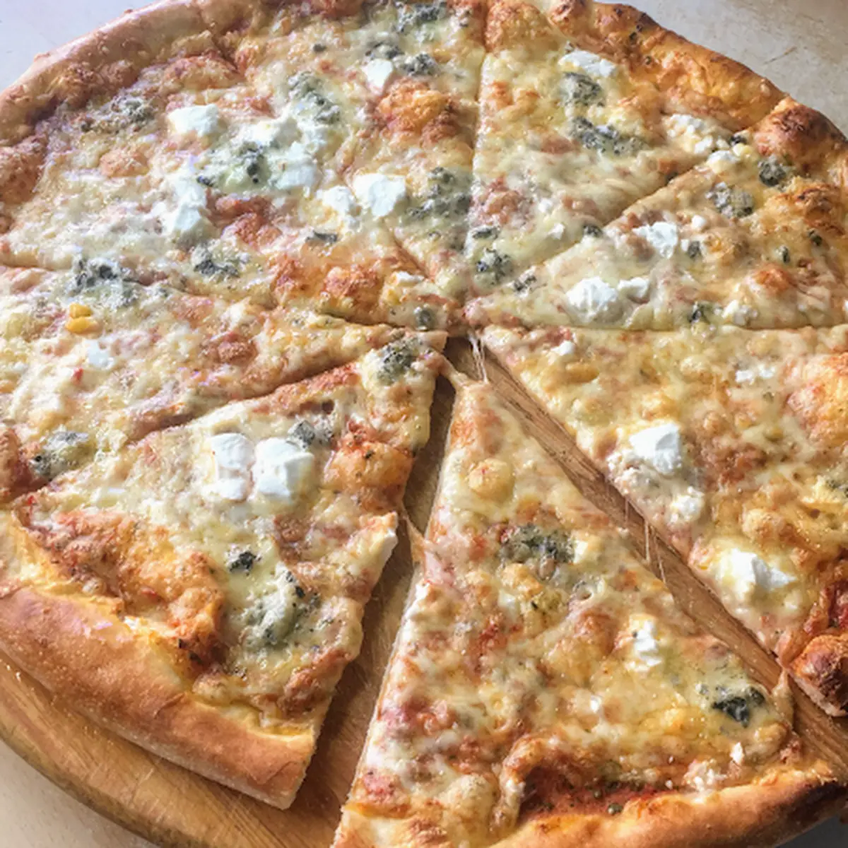 Quattro Formaggi 33 cm