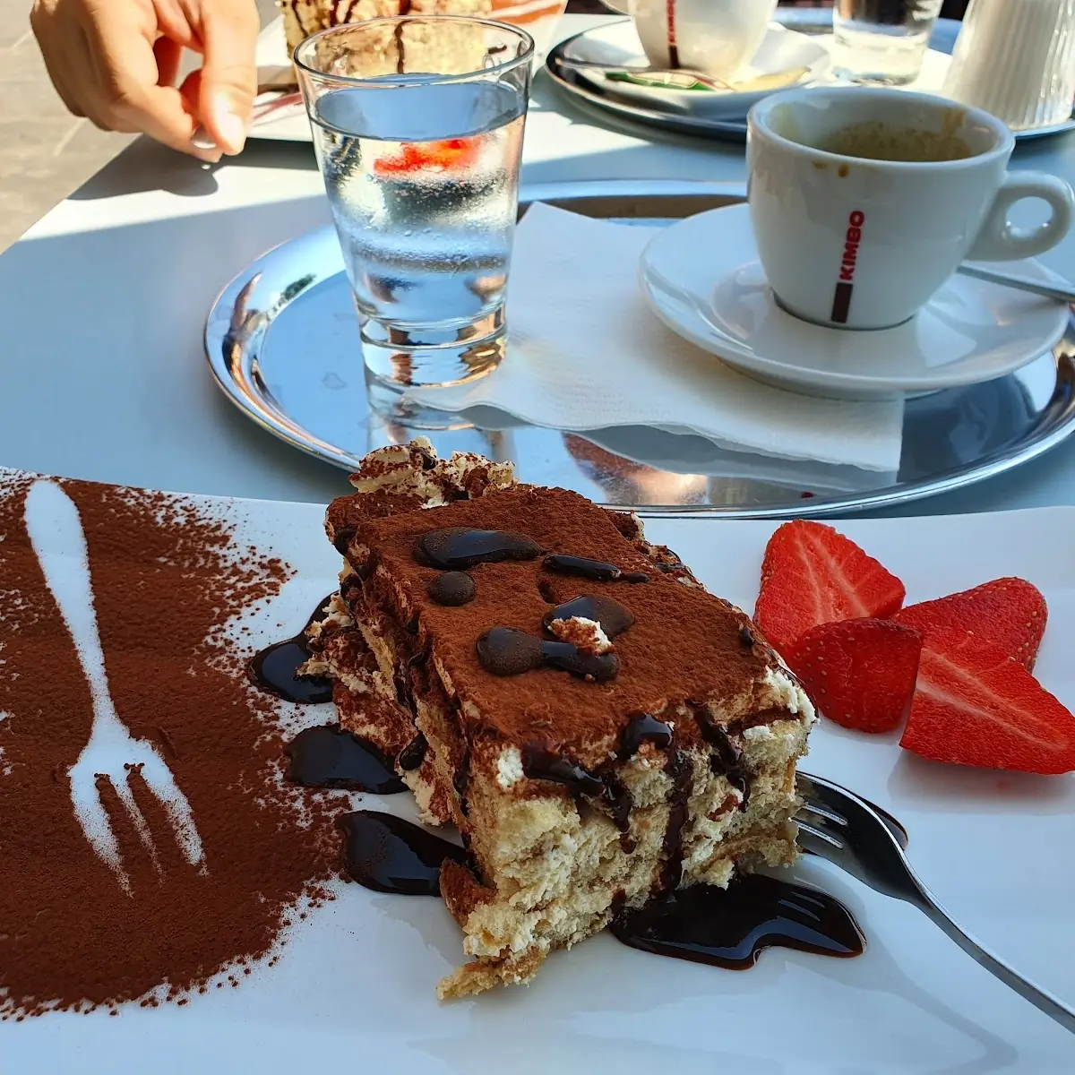 Tiramisu Cake