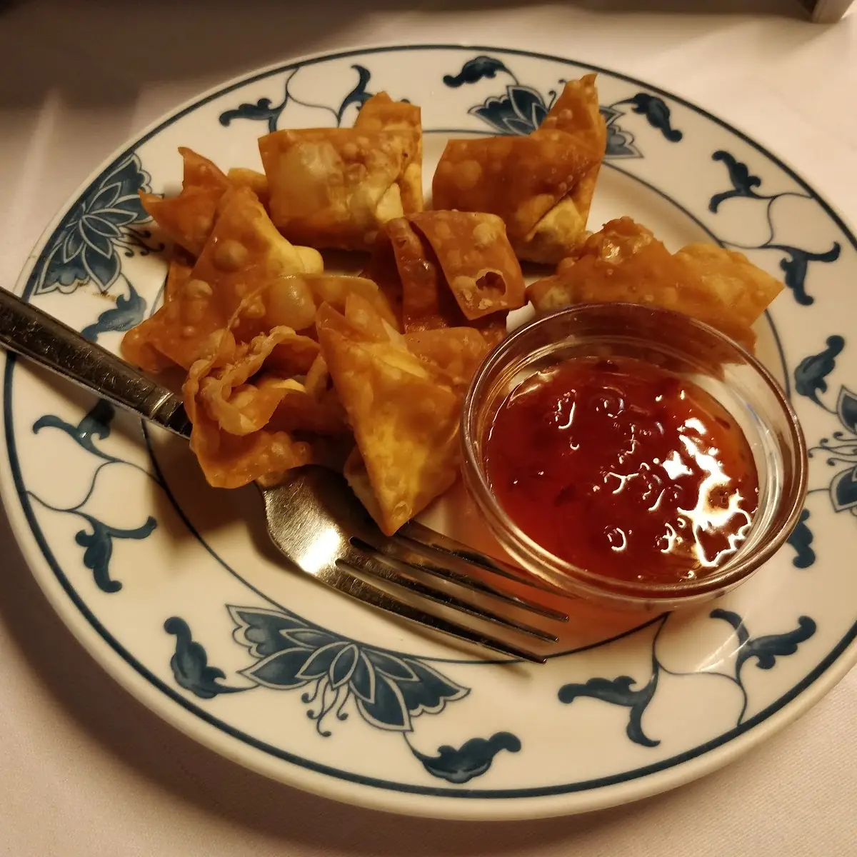 Gebackene Wan-tan Mit Knoblauchsauce