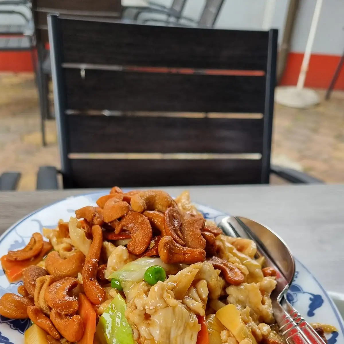 Hühnerfleisch Mit Indischen Nüssen