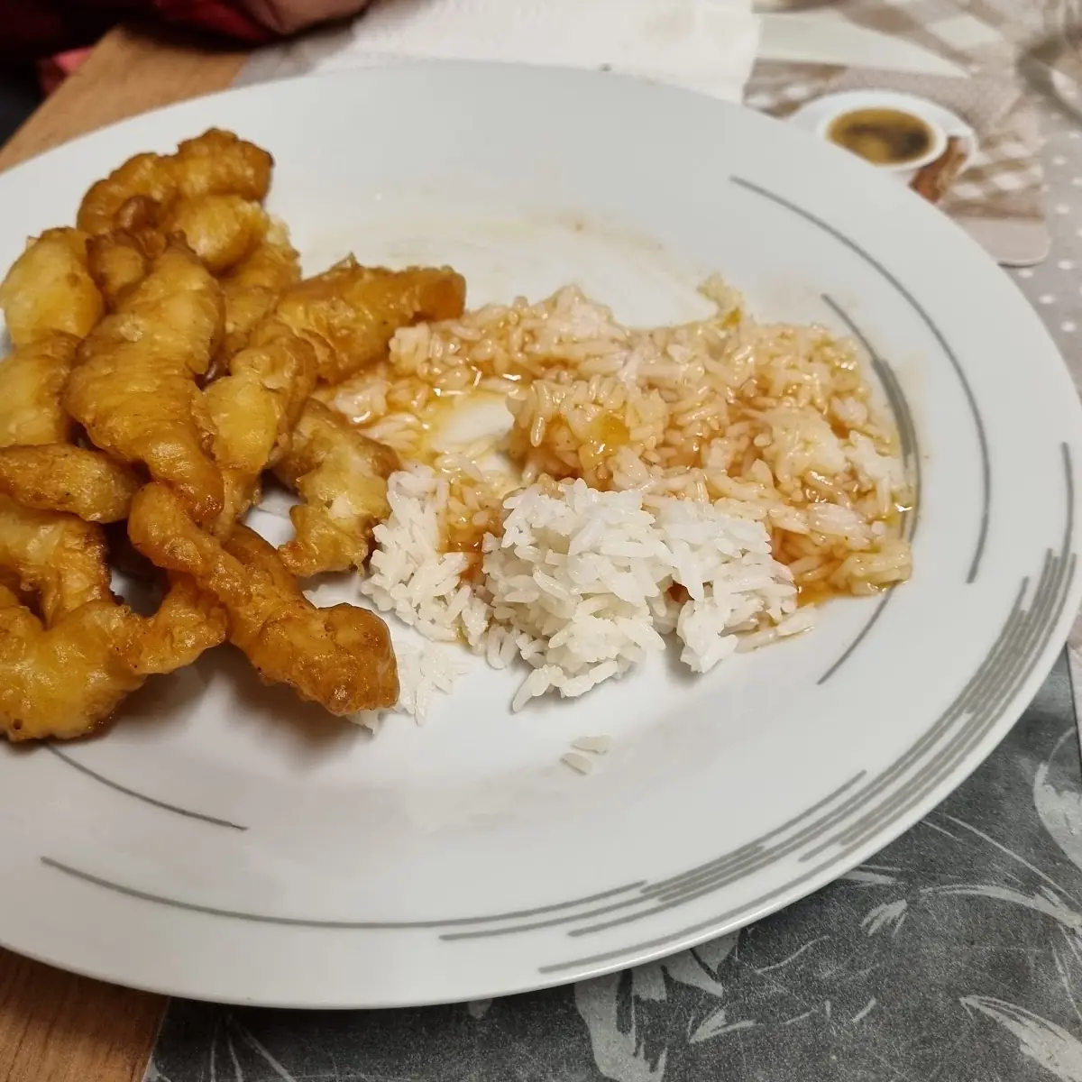 Knuspriges Hünerfleisch Süß Sauer Mit Reis