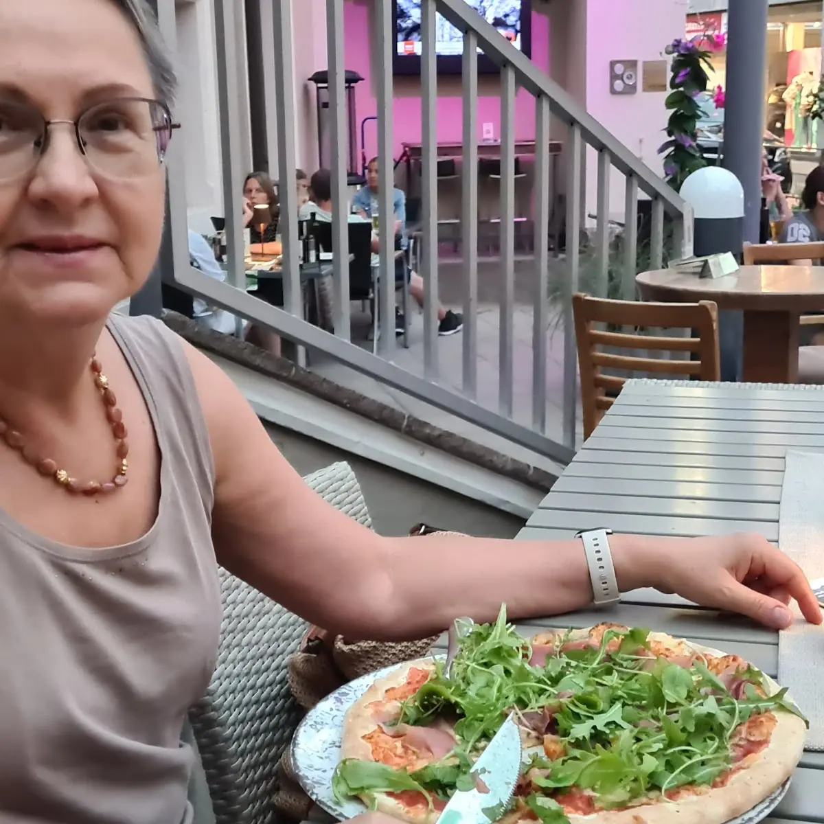 Pizza Mit Schinken Und Rucola