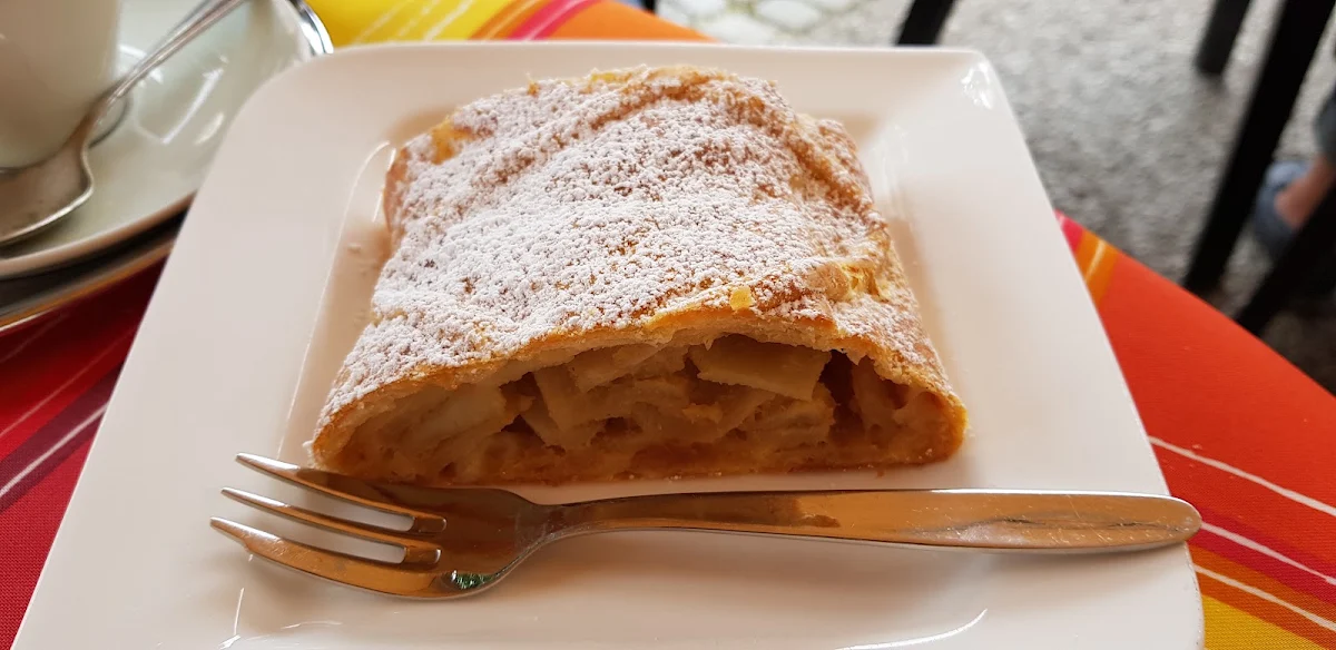 Apfelstrudel