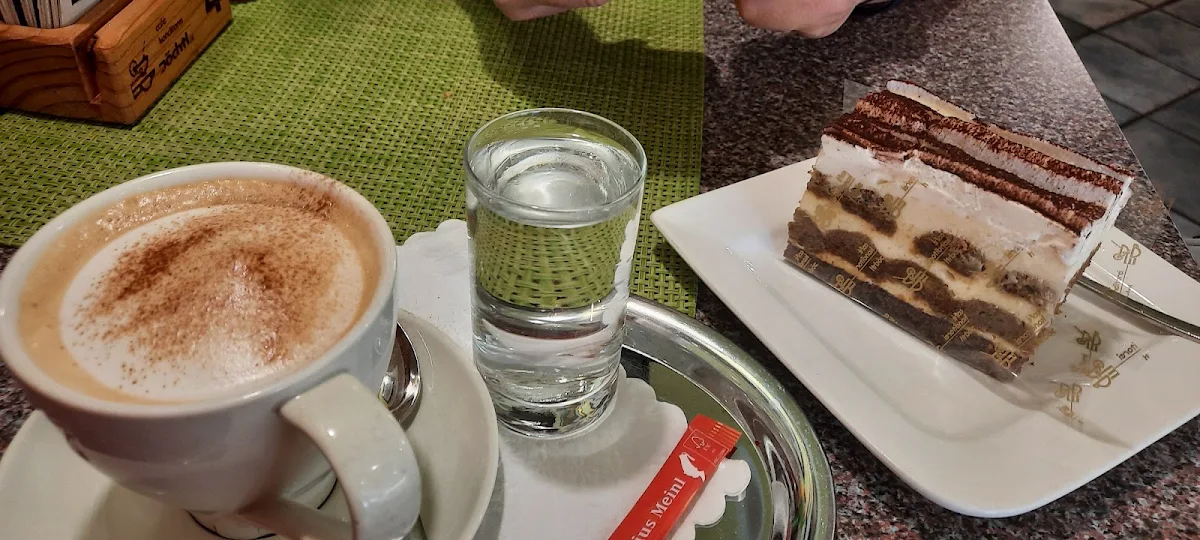 Cappuccino Mit Tiramisu