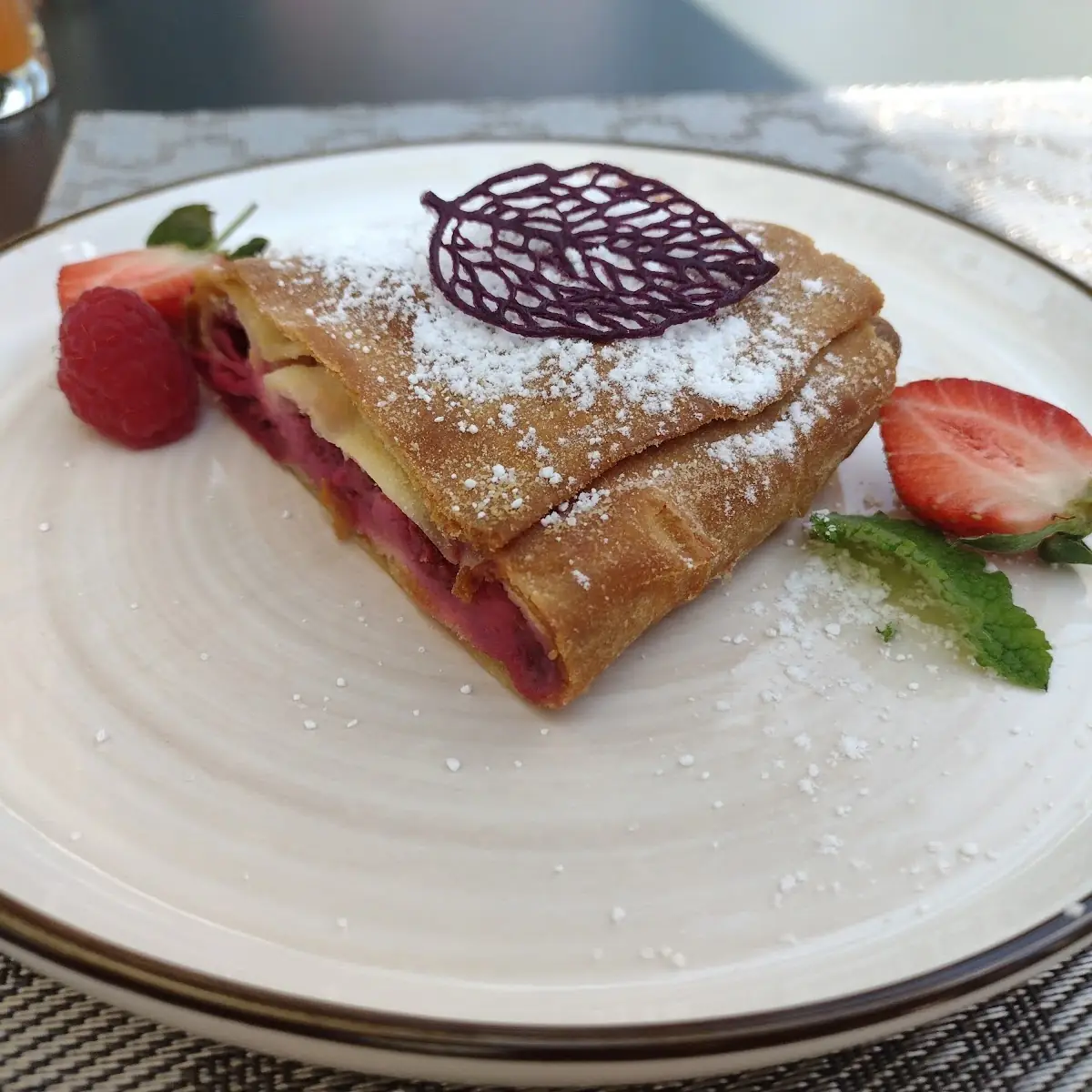 Topfen Himbeer Strudel