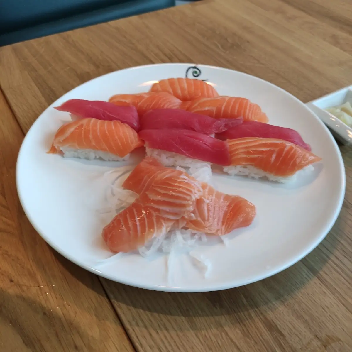Sushi Lachs Und Thunfisch